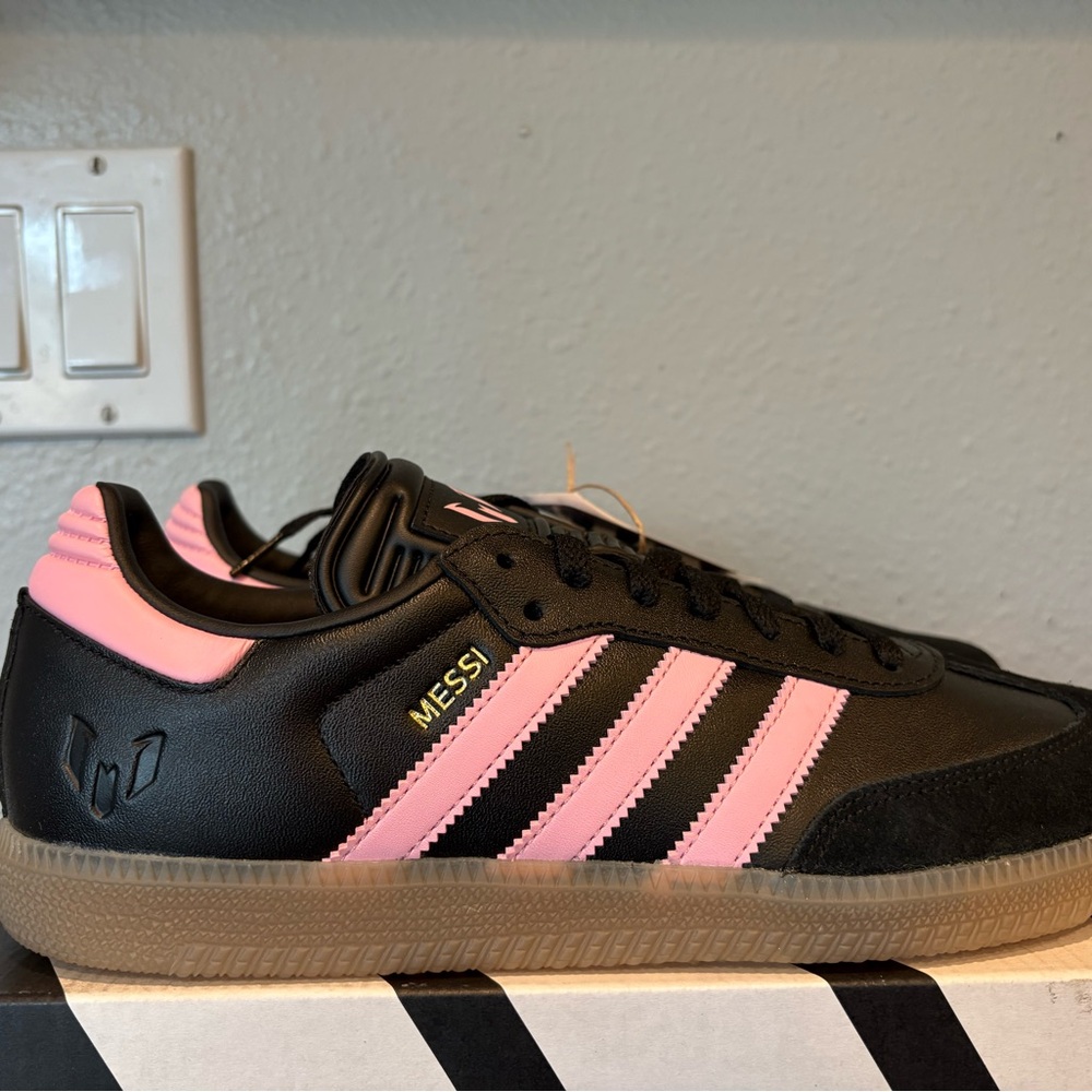 Adidas Samba Messi Sneakers, Mens 9, Black/Pink, BNWT